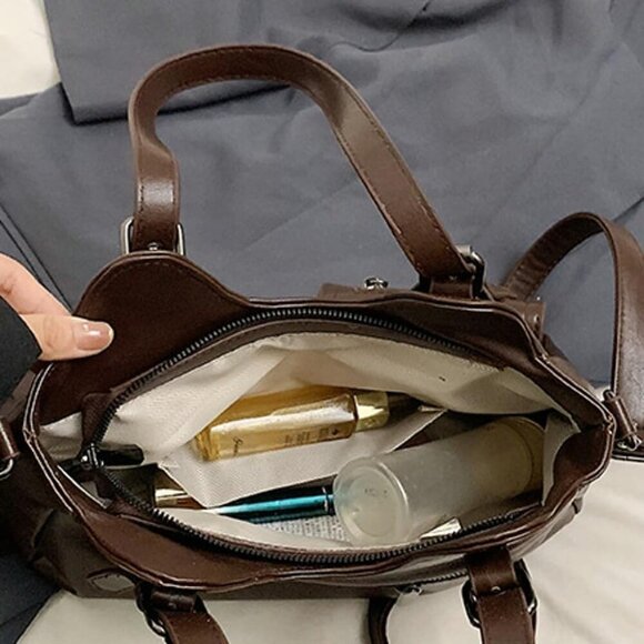 Stylish Vegan Leather Tote Handbag - Perfect for Winter Travel & Daily Use - Picture 3 of 6